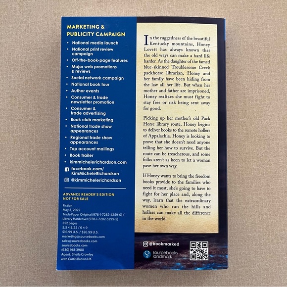 The Book Woman's Daughter: A Novel (The Book Woman of Troublesome Creek Book 2) - Picture 3 of 7